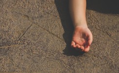 Ostrzeżenie przed zatruciem 'substancjami psychoaktywnymi nieznanego pochodzenia'