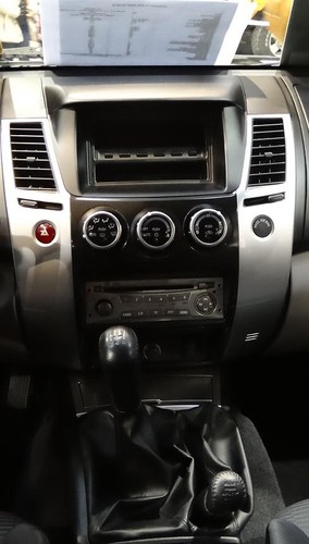 Mitsubishi pajero sport