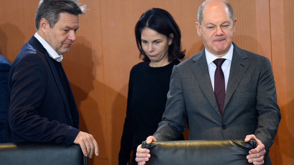 Niemcy podkopują swoją pozycję na arenie międzynarodowej przez naiwność wobec obcych i nieufność wobec własnych służb [Źródło: Onet]