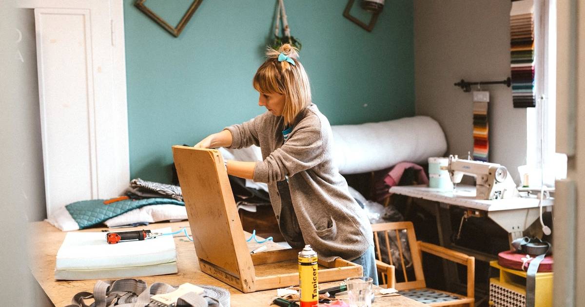 Kasia ratuje stare meble z PRL. "Można na tym dobrze zarobić"