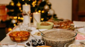 O ile zdrożały produkty na wigilijnym stole? Za karpie trzeba zapłacie o ponad 1/5 więcej niż przed rokiem. A co potaniało?