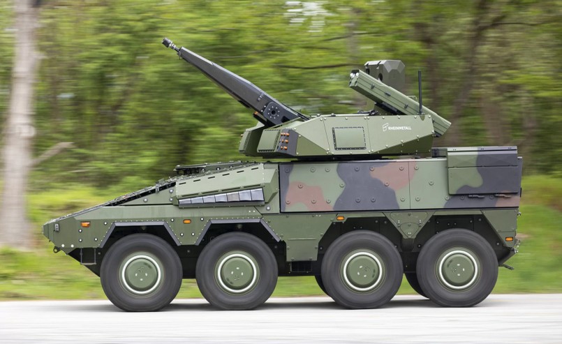 Artyleryjsko-rakietowy system przeciwlotniczy Oerlikon Skyranger 30 na podwoziu GTK Boxer