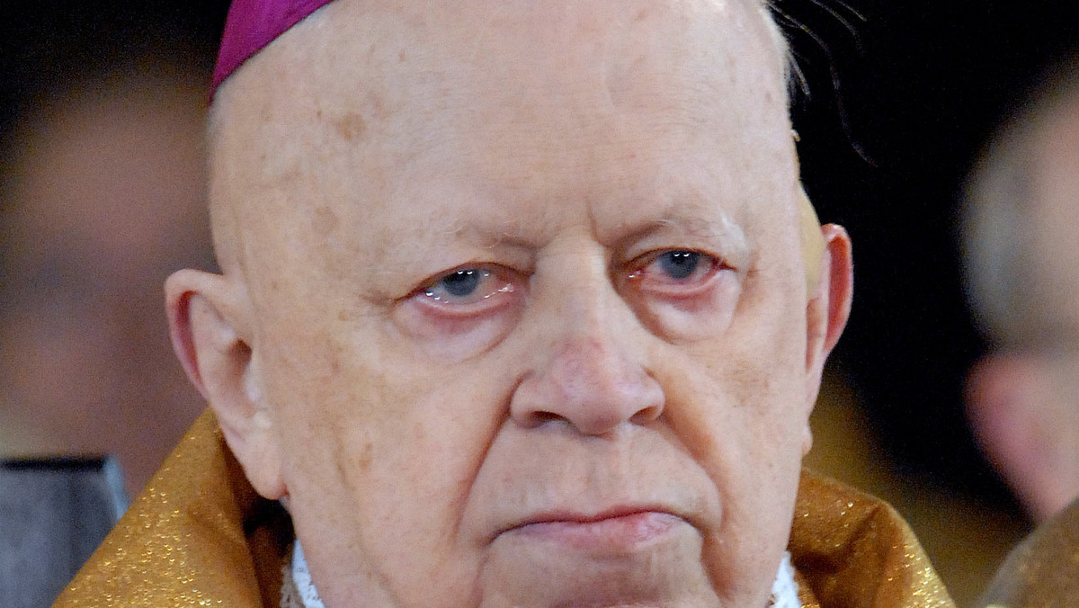 Dziś rano w Przemyślu zmarł arcybiskup senior Ignacy Tokarczuk. Miał 94 lata. Był biskupem diecezjalnym w latach 1965-1993. "Odszedł jako niezłomny heros walki o najwazniejsze sprawy..." - ocenił na Twitterze lider PJN Paweł Kowal.