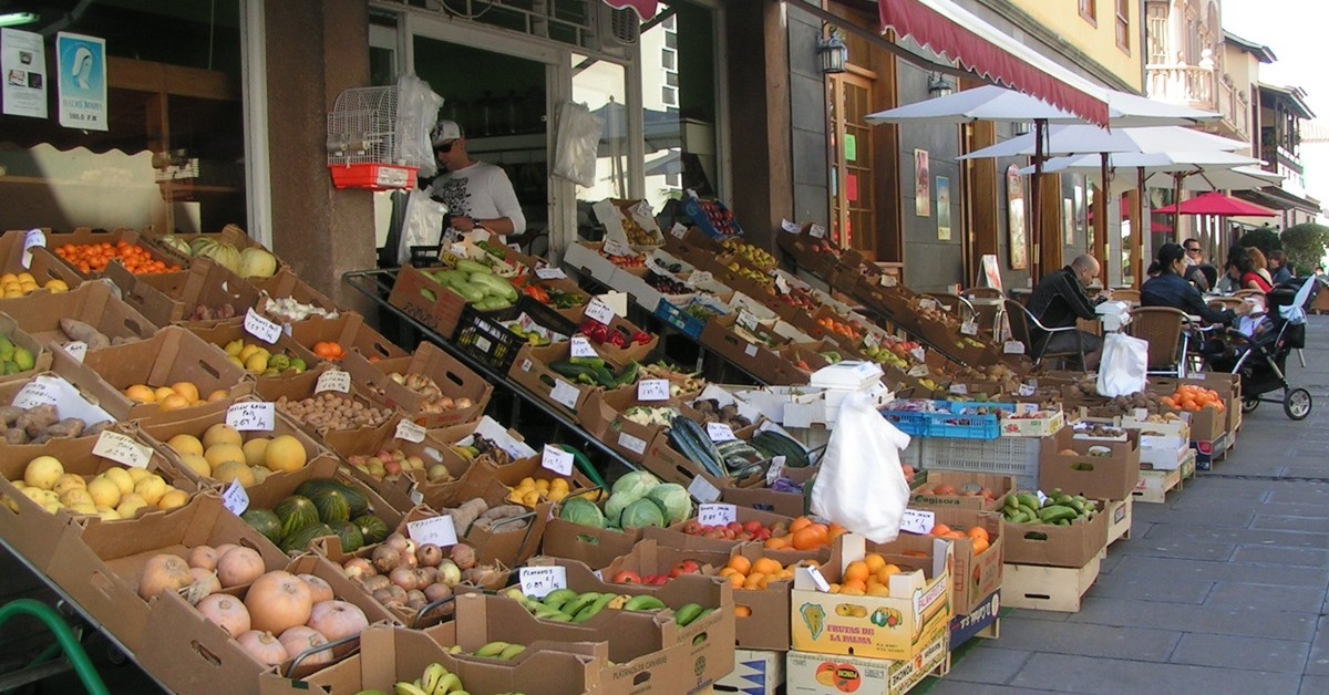  czy 4.08.2024 to niedziela handlowa, jakie sklepy są czynne, gdzie można zrobić zakupy: Lidl, Biedronka, Żabka, co w galeriach