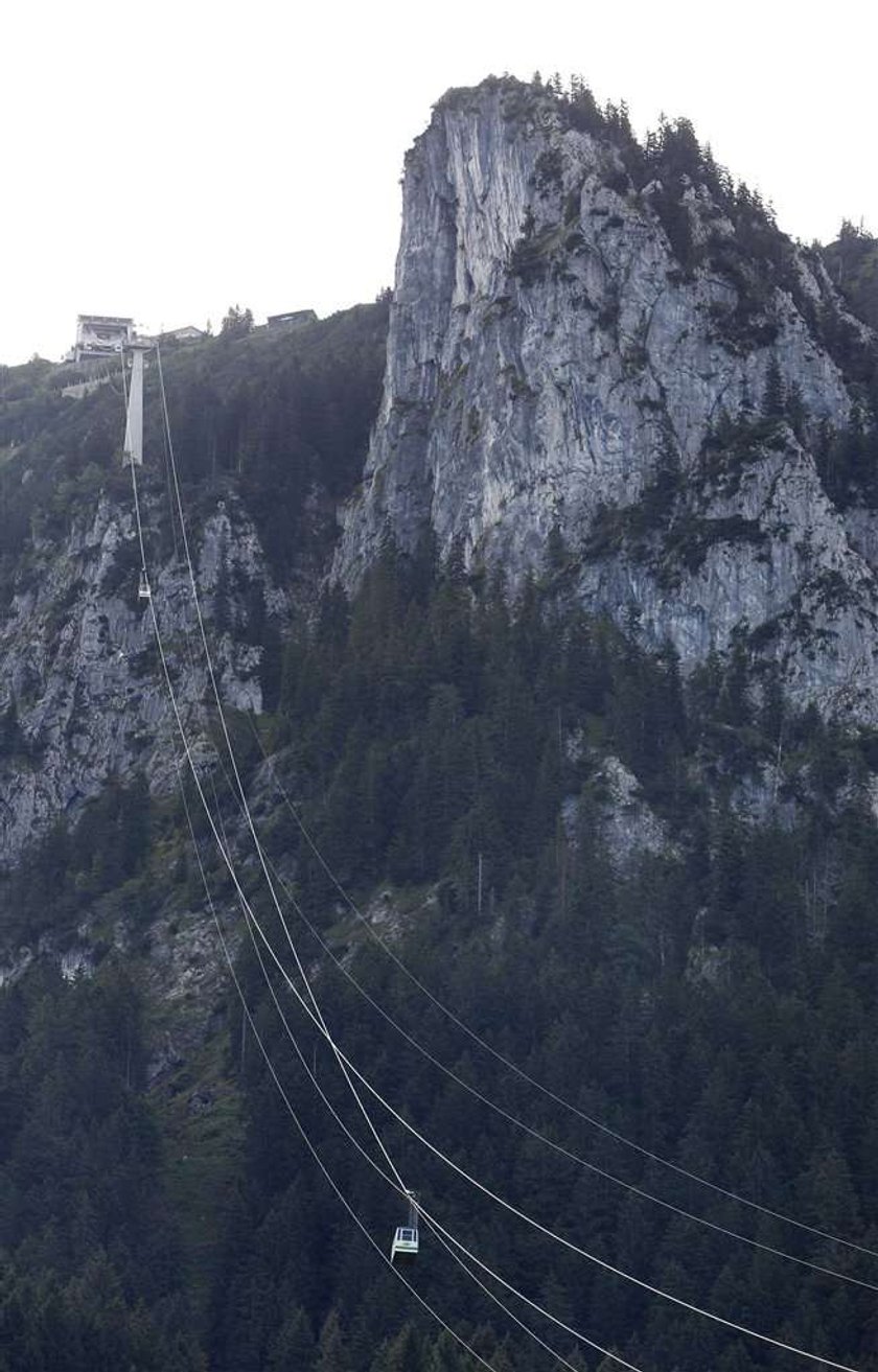 Dramat turystów! Utknęli na 17 godzin na wysokości 80 metrów