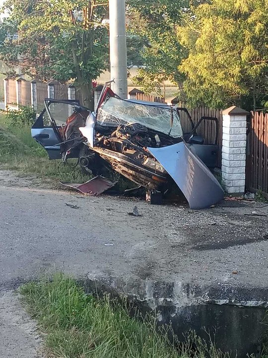 Nie żyje 20-letni pasażer. Kierowca był pod wpływem alkoholu. Czarna seria w Małopolsce