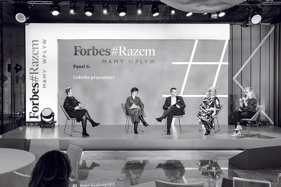 Aleksandra Karasińska, Forbes Women; Iwona Kozera, partner zarządzający, EY; Marcin Berger, wiceprezes zarządu Banku BPH; Monika Kordowska, dyrektor zarządzająca Pionem Ryzyka Operacyjnego, Kotroli Kredytowej i Przeciwdziałania Nadużyciom, BNP Paribas; Dorota Kubiak, dyrektor Talent Team, EY