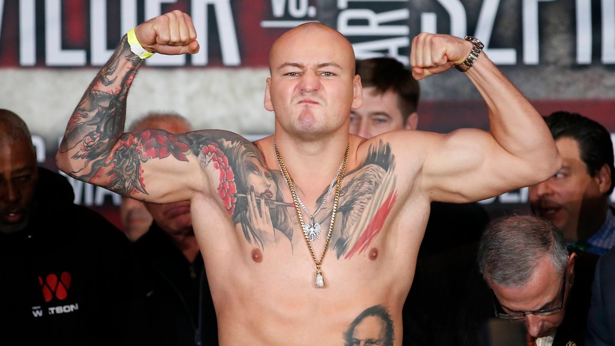 Artur Szpilka (20-2, 15 KO), który wczoraj przeszedł operację kontuzjowanej lewej dłoni, zamieścił w Internecie nagranie wideo, w którym podzielił się ze swoimi kibicami informacjami "z sali operacyjnej".