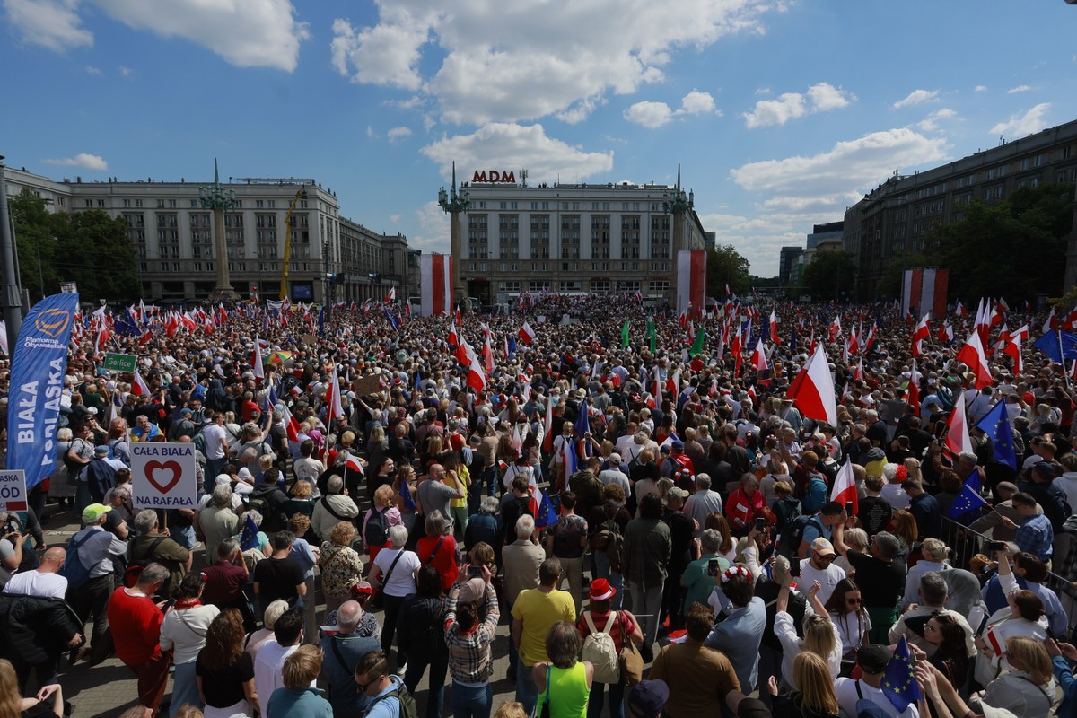 Który marsz zebrał więcej uczestników? Są wyliczenia