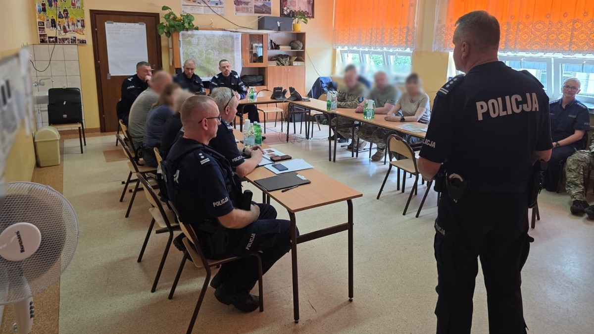 Zastrzelił córkę i zięcia, gra policji na nosie. Obława w Starej Wsi wchodzi w nową fazę