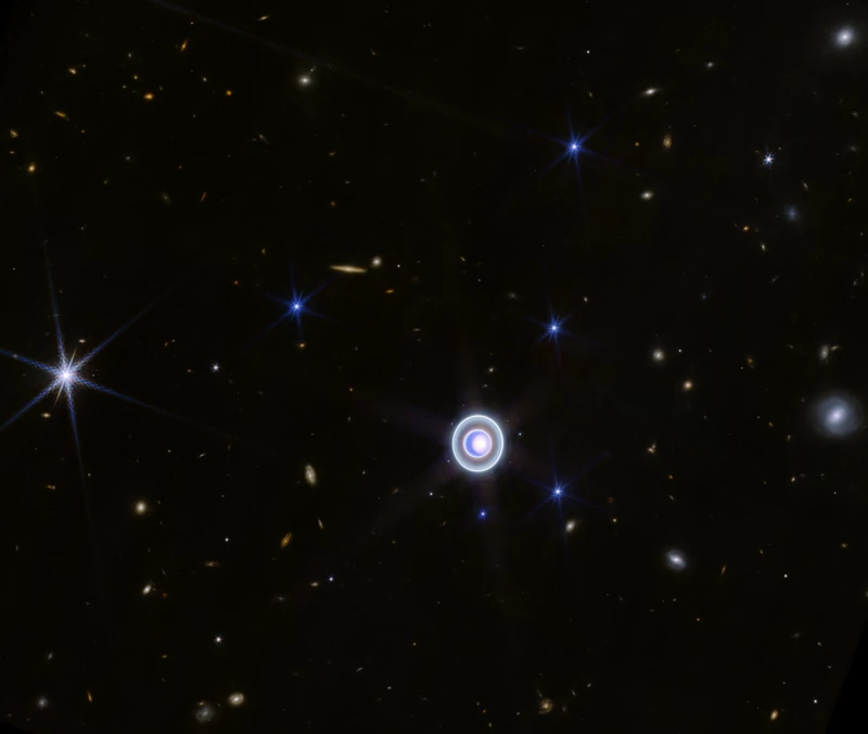 Uran na zdjęciach Kosmicznego Teleskopu Jamesa Webba
