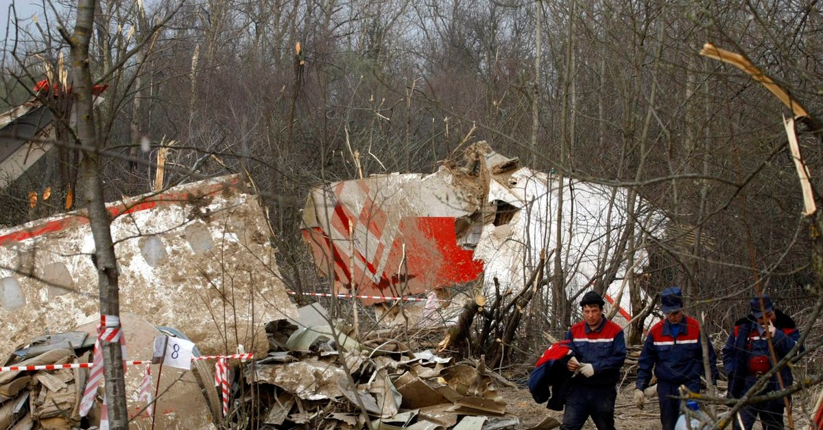 Nieznane Fakty O Tragedii W Smolensku Ujawniaja Je W Ksiazce Dziennik Pl