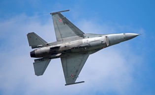 Biden wezwał Kongres do zatwierdzenia sprzedaży F-16 dla Turcji. W tle przyjęcie Szwecji do NATO