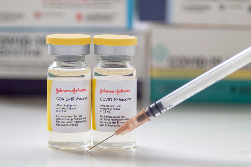 Dawkę przypominającą szczepionki J&amp;J można podać po dwóch dawkach jednej ze szczepionek opartych na technologii mRNA zatwierdzonych w UE.