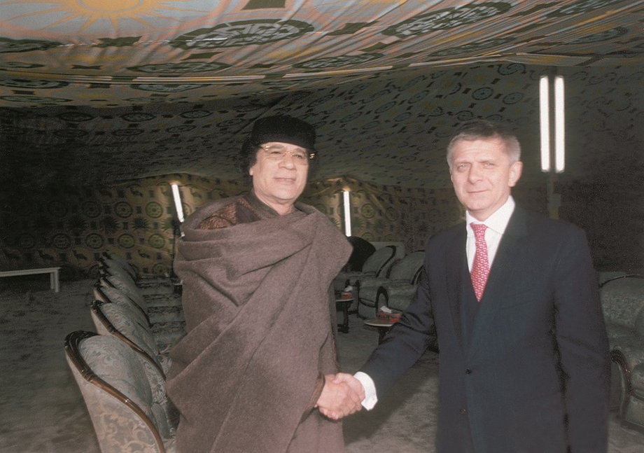 Doświadczenia z Iraku przydały się premierowi Belce podczas spotkania z Mu'ammarem Kaddafim w 2005 roku.
