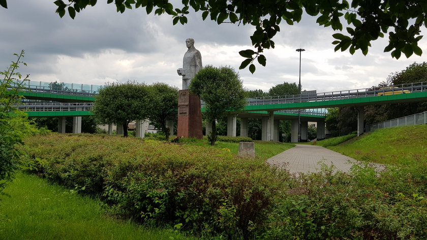 Przeniosą pomnik generała Berlinga