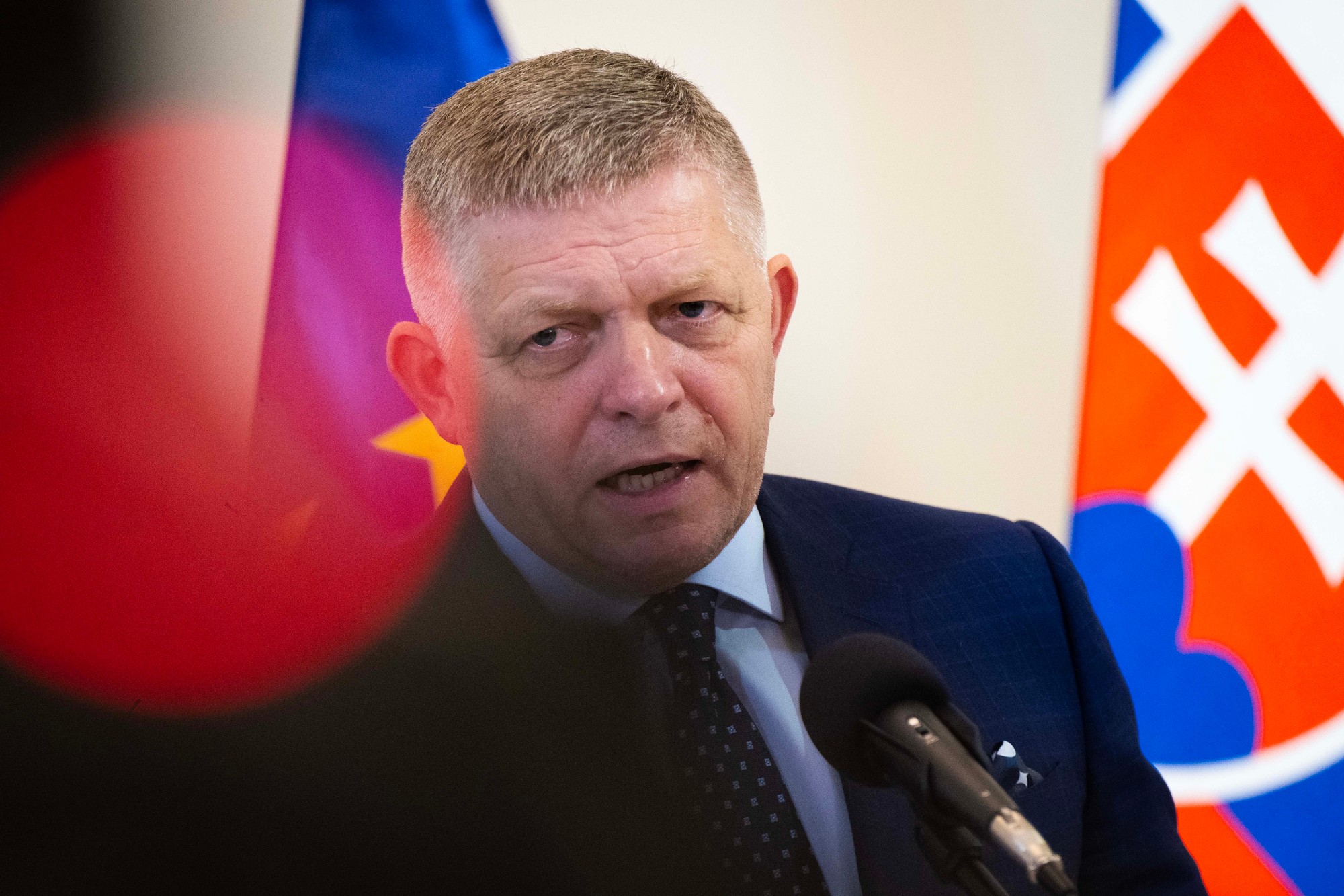 Predseda vlády SR Robert Fico (Smer-SD).