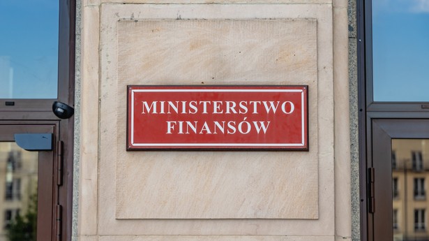 Minister finansów Andrzej Domański przekazał nominacje na wiceministrów dla Hanny Majszczyk i Pawła Karbownika - przekazał resort w czwartek na platformie X (dawniej Twitter).