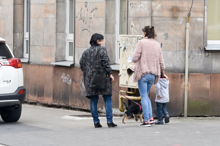 Olga Bołądź na spacerze