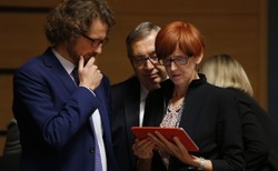 Rada UE przyjęła stanowisko ws. pracowników delegowanych przy sprzeciwie Polski. Grupa Wyszehradzka podzielona