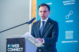 nowy podatek? minister finansów komentuje ceny paliw