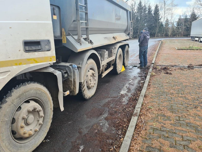 przeciążony transport