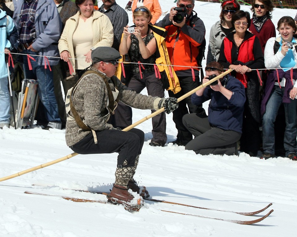 ZAKOPANE KALATÓWKI ZAWODY NA STARYM SPRZĘCIE O WIELKANOCNE JAJ