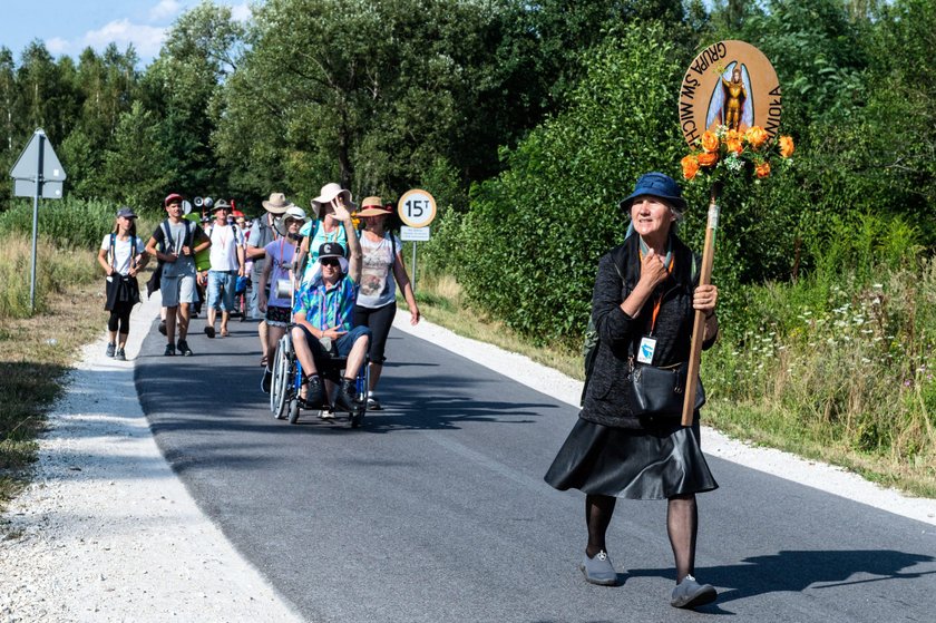 Piesza pielgrzymka na Jasną Górę. Znajdź siebie na zdjęciach