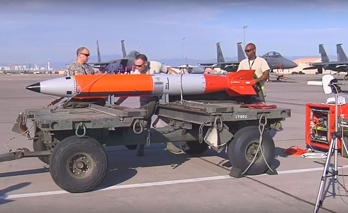 Bomba B61-12 podczas testów w 2015 roku