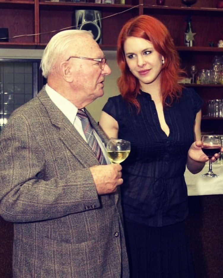 Kristína s dedkom Ivanom.
