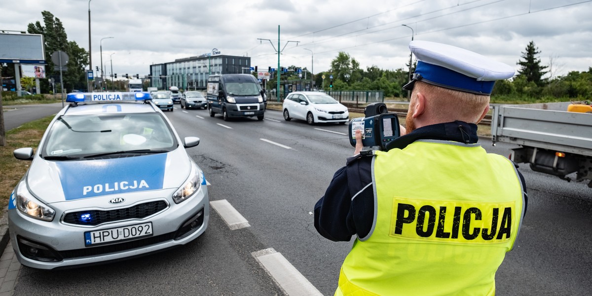 Początek lipca przynosi dla kierowców wiele zmian. Będą mandaty za nowe wykroczenia, wchodzą w życie zmiany w punktach karnych. Kto zyska, a kto może stracić? 