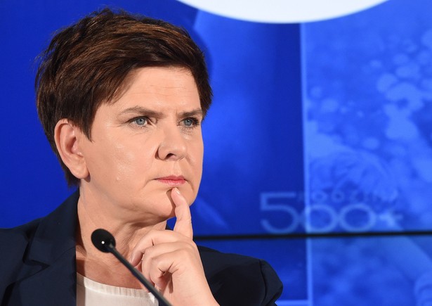 Premier Beata Szydło podczas konferencji prasowej podsumowującej trzy miesiące programu "Rodzina 500 Plus"