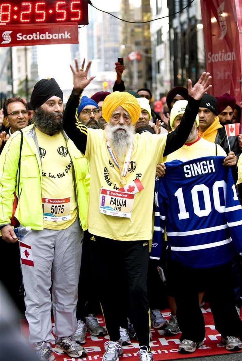 100-latek przebiegł maraton. Zobacz