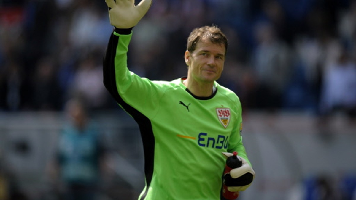 Jens Lehmann przyznał, że może pozostać w Arsenalu Londyn także po zakończeniu obecnych rozgrywek. Były reprezentant Niemiec, który zakończył karierę wraz z finiszem sezonu 2009/2010 w marcu wrócił do bramki Kanonierów w związku z problemami kadrowymi spowodowanymi kontuzjami Wojciecha Szczęsnego i Łukasza Fabiańskiego.