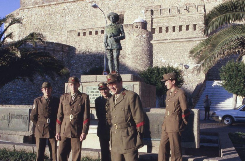 Seuta i Melilja su bila mesta vojnog ustanka koji je pokrenuo Španski građanski rat. Statua diktatora Fransiska Franka stajala je u Melilji do 2021. godine (fotografija iz 1987. godine) | Foto: Getty Images