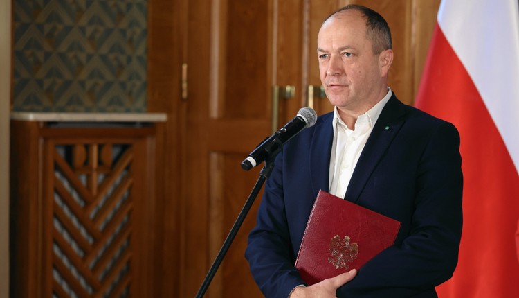 Co z wypłatą za godziny nadliczbowe? Wiceminister edukacji rozwiewa nadzieje