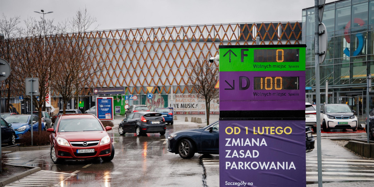 Płatne parkingi w Silesia City Center w Katowicach. 