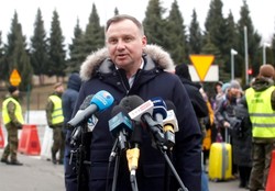 Prezydent na granicy z Ukrainą: Każdemu udzielana jest pomoc