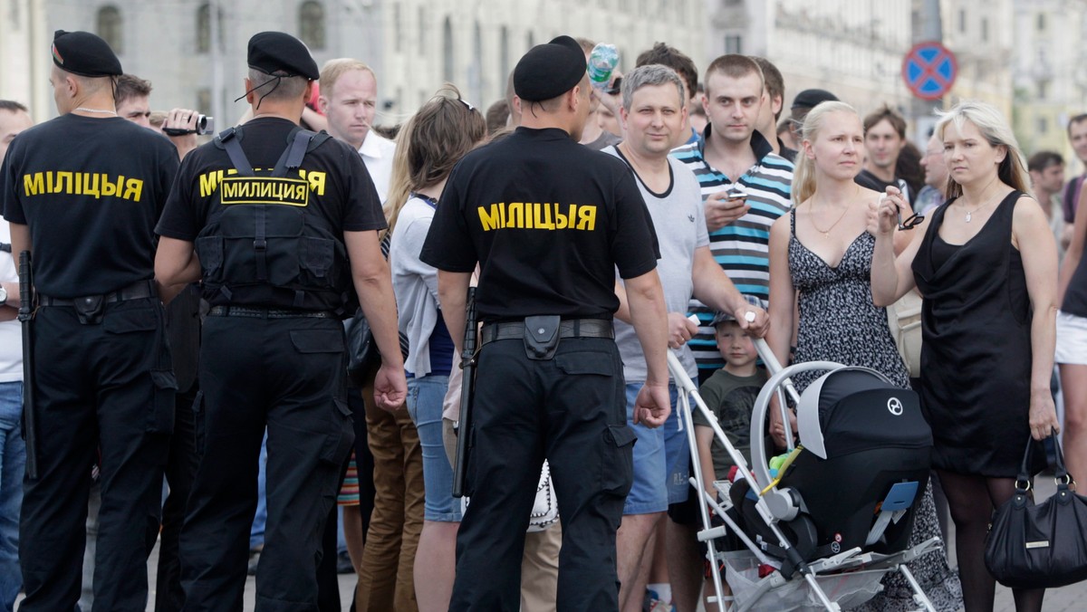 Były rzecznik nieuznawanego przez reżim Związku Polaków na Białorusi Igor Bancer, został wypuszczony w niedzielę z aresztu - potwierdziła jego żona Andżelika Orechwo. Jest ona prezesem ZPB. - Igor jest w domu, odpoczywa - powiedziała.