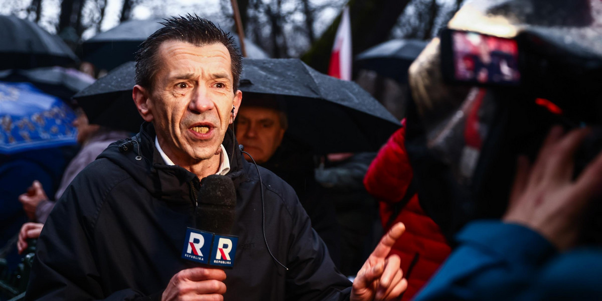 Witold Newelicz, reporter TV Republika, ma kryminalną przeszłość.