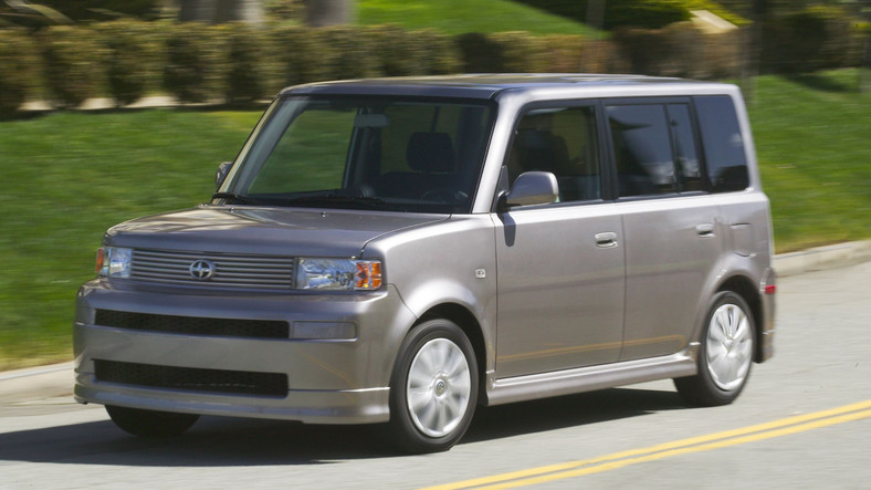 Scion xB (pierwsza generacja; 2003-2006)