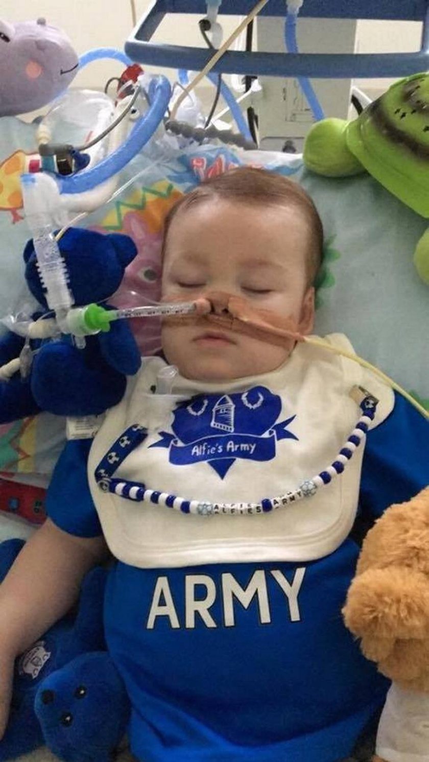 Nie żyje Alfie Evans. Chłopiec przegrał z chorobą