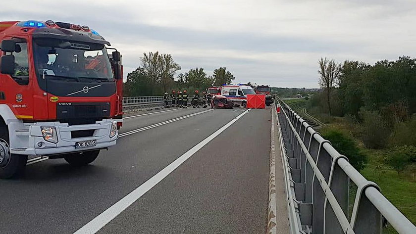 Dramat w Kędzierzynie. Auto rozpadło się na pół