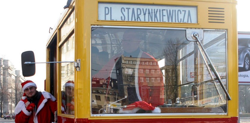 Zabytkowy tramwaj w mikołajki