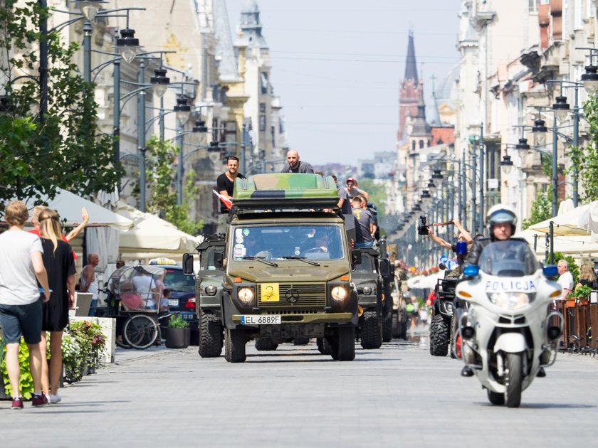 Parada Gortat Team i drużyny Wojska Polskiego na Piotrkowskiej 