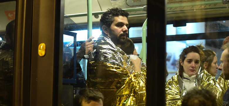 Grecja potwierdza: Jeden z zamachowców dostał się do Paryża w grupie migrantów przez Leros