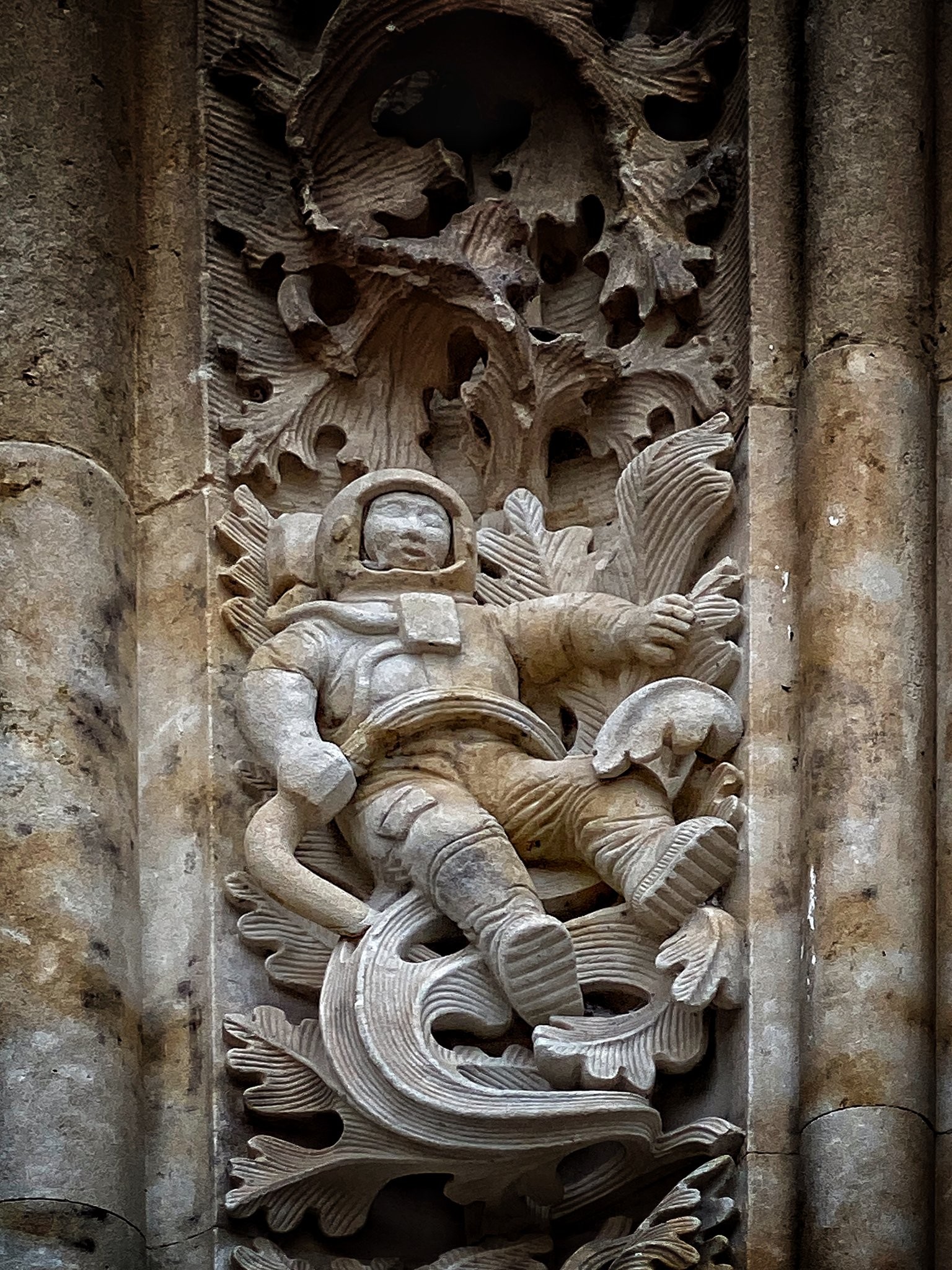 Socha astronauta vyvolala búrlivé diskusie.