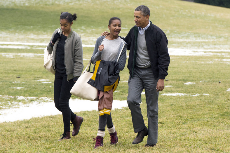 Sasha, Malia i Barack Obama 