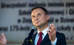 Duda z trudem powstrzymywał łzy. 'To mnie powierzono misję udania się do Moskwy...'