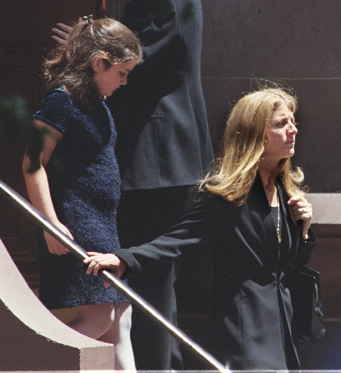 Tatjana Šlosberg sa majkom pre više decenija